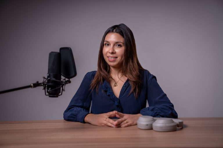 Los colosos invisibles del universo: Podcast Ciencia Snack entra al mundo de los agujeros negros