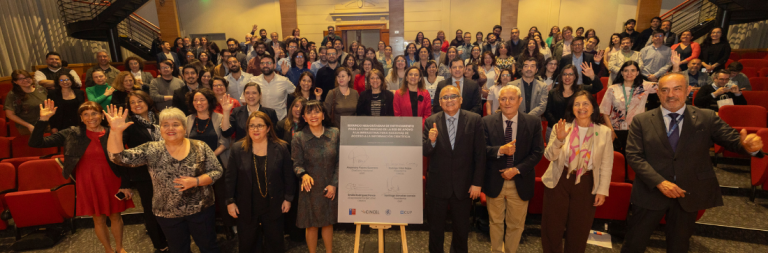 Espacio Ciencia, lanzada recientemente, es una plataforma nacional liderada por ANID, que reúne y organiza la producción científica en formato digital y de acceso abierto, permitiendo a cualquier persona acceder al conocimiento generado en las universidades chilenas. Nuestra Universidad, a través de una labor efectuada por la Vriic, ya disponibilizó cerca de mil publicaciones en formato de acceso abierto.